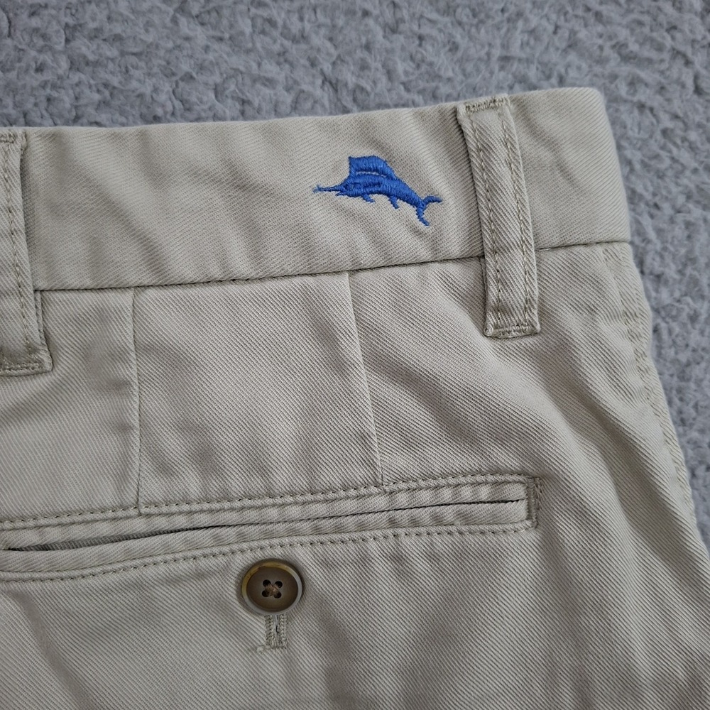 Tommy Bahama Bermuda Shorts Mens Sz 28 Flat Front 10" Inseam Tan Beach Coastal